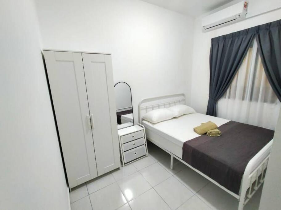 Ss Condostay Residensi Lili, Nilai Nearby Klia, Usim - Infinity Pool, Wifi, Smart Tv Exterior foto